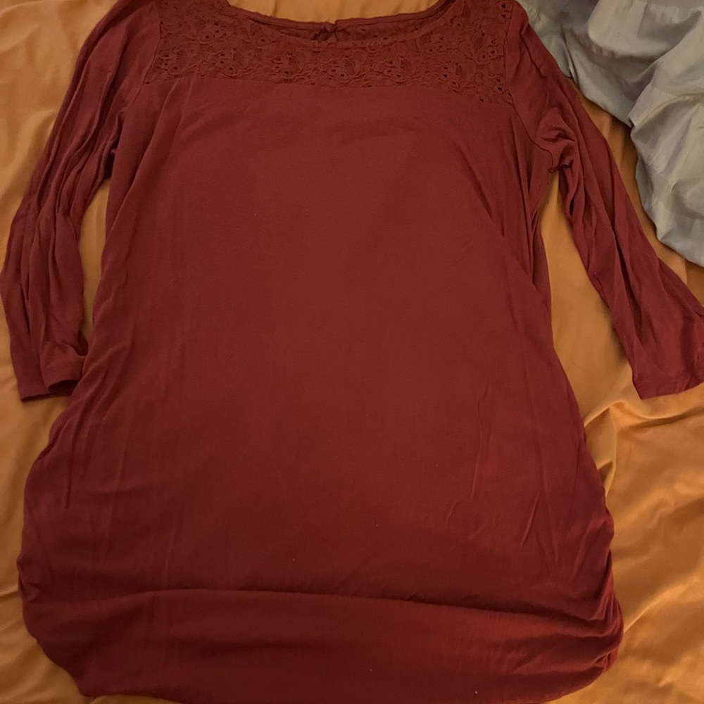 Motherhood maternity size large Burgundy Lace Women's long sleeve Top